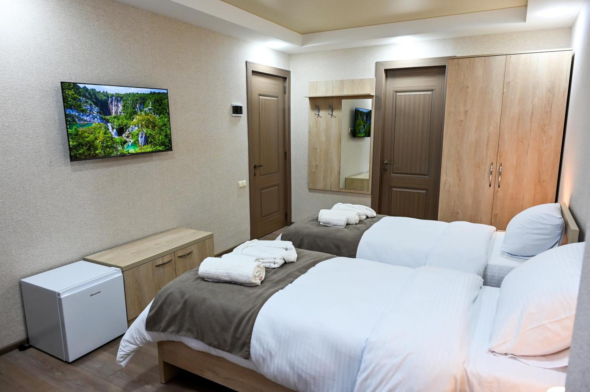 Hotel K124 Kutaisi Esterno foto