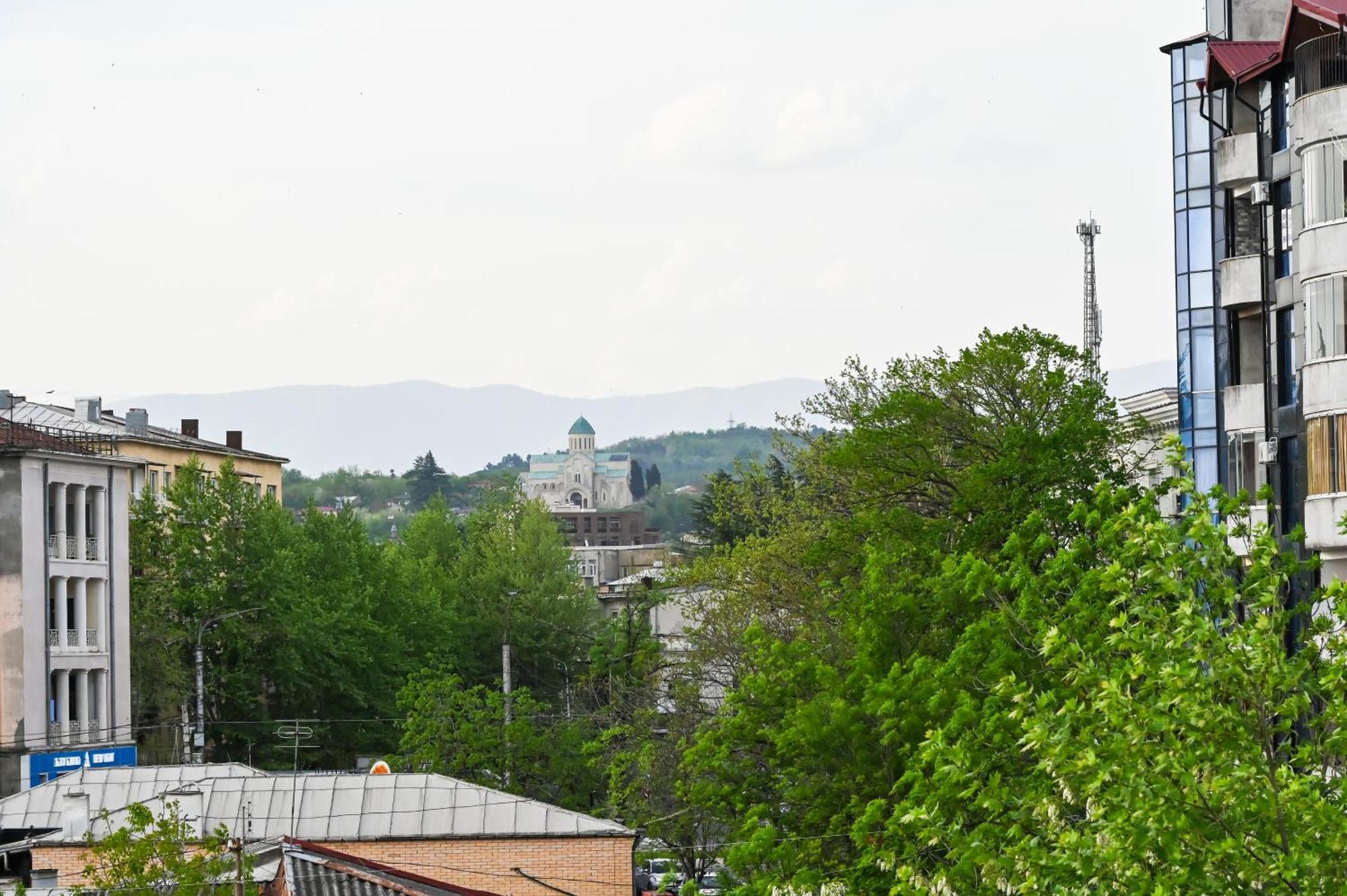 Hotel K124 Kutaisi Esterno foto