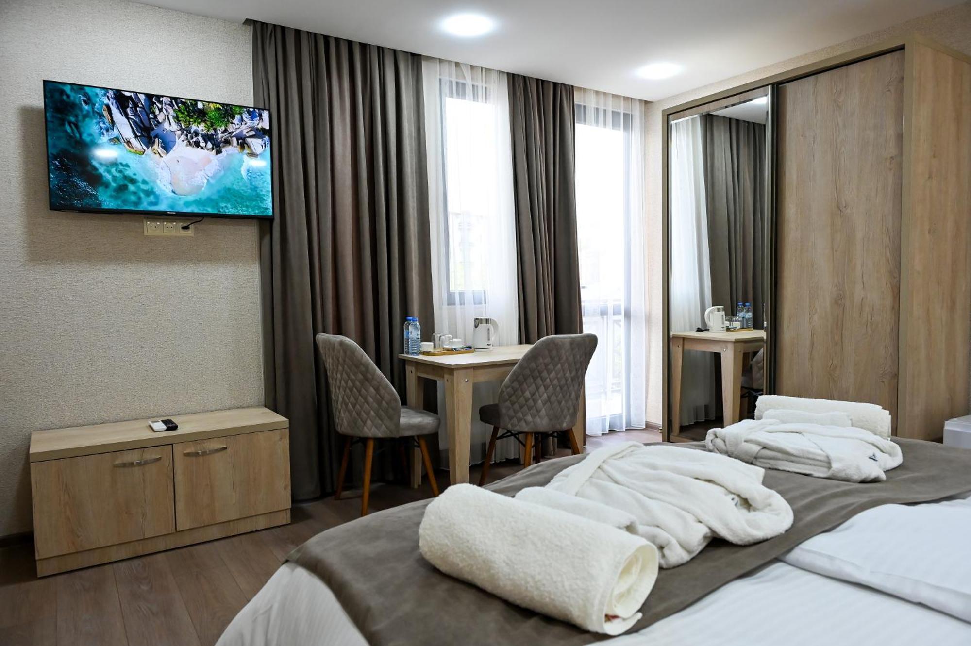 Hotel K124 Kutaisi Esterno foto