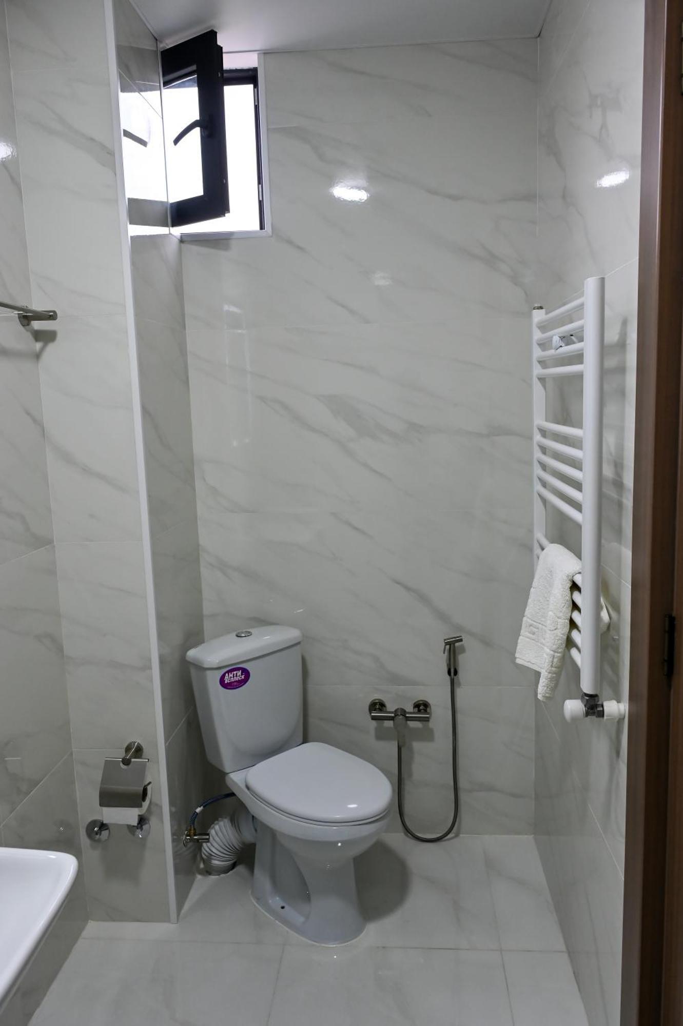 Hotel K124 Kutaisi Esterno foto