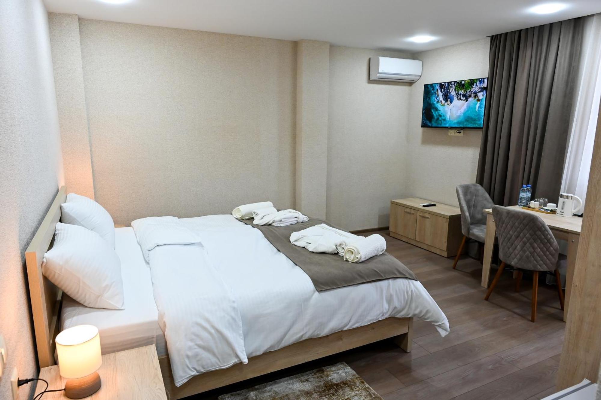 Hotel K124 Kutaisi Esterno foto